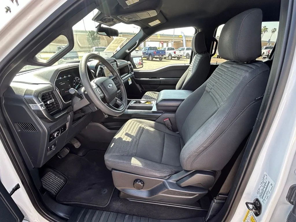Used 2023 White Ford XL image 11