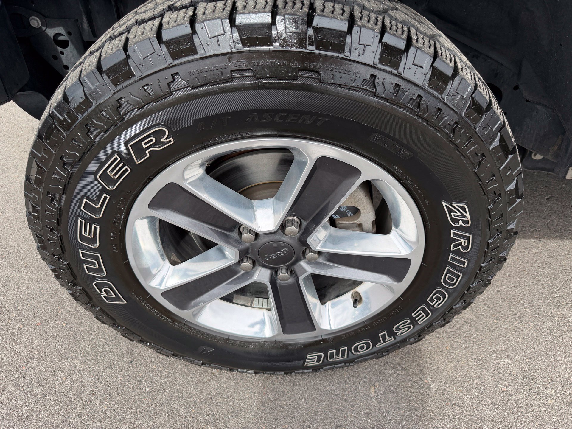 Used 2020 White Jeep Unlimited Sahara image 55