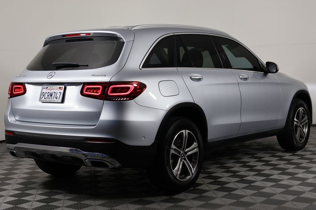 Certified Used 2022 Cirrus Silver Metallic Mercedes-Benz GLC 300 image 4
