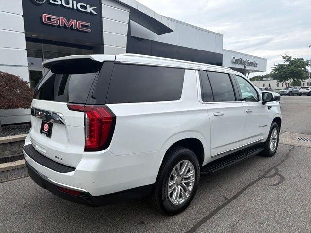 Used 2023 White GMC SLT image 4