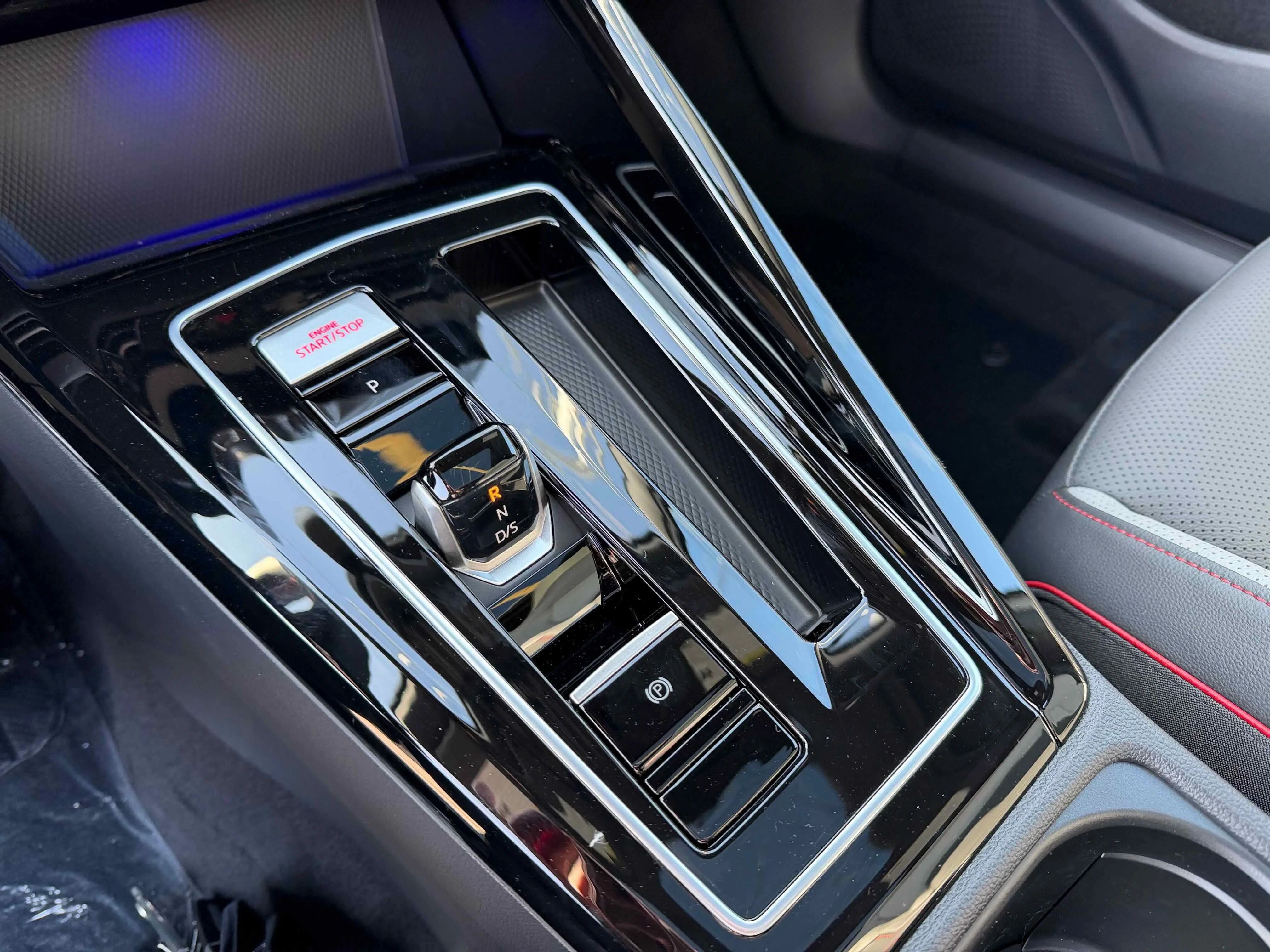 New 2026 Moonstone Volkswagen SE image 24