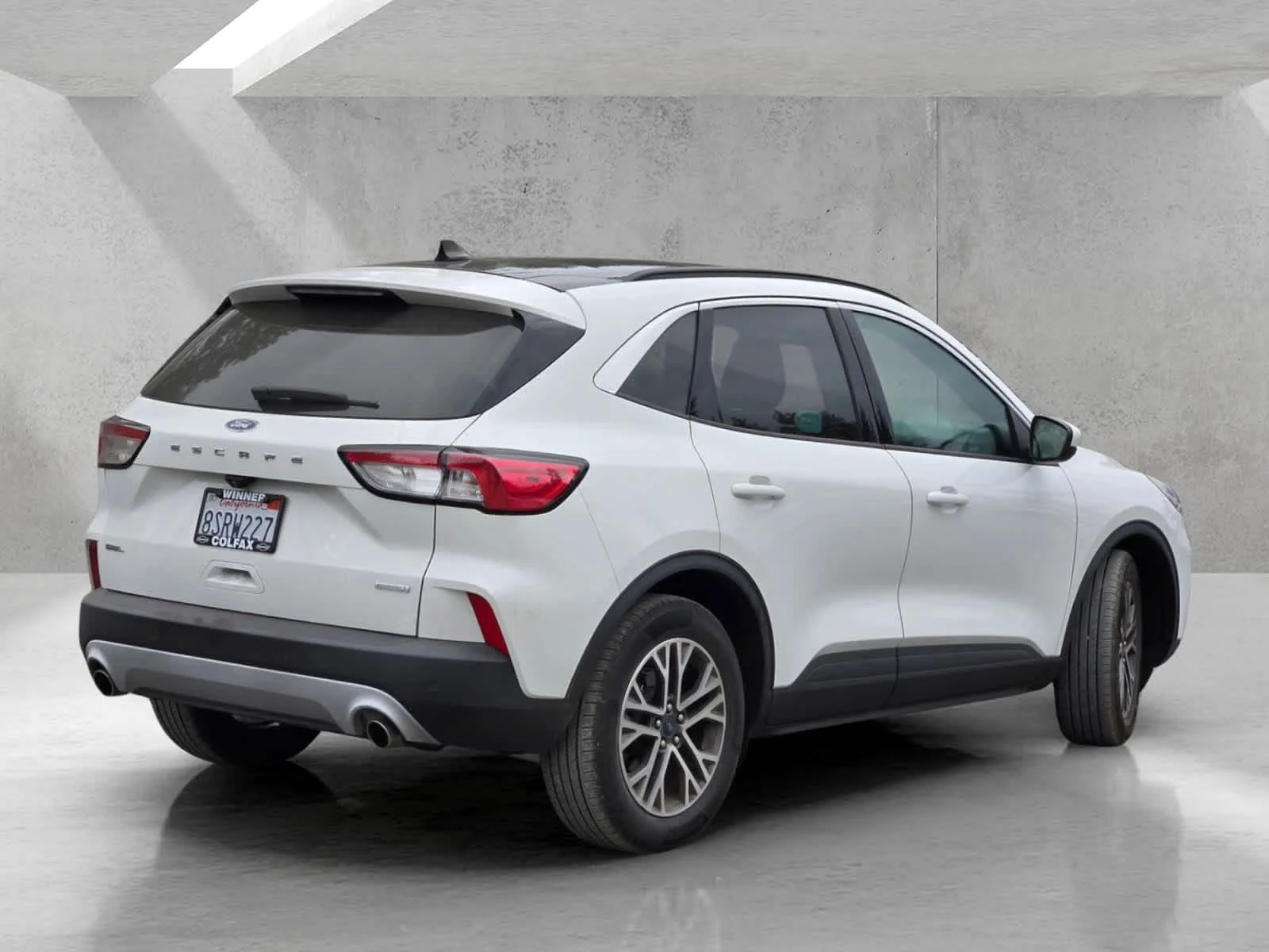 Used 2020  Ford SEL image 4