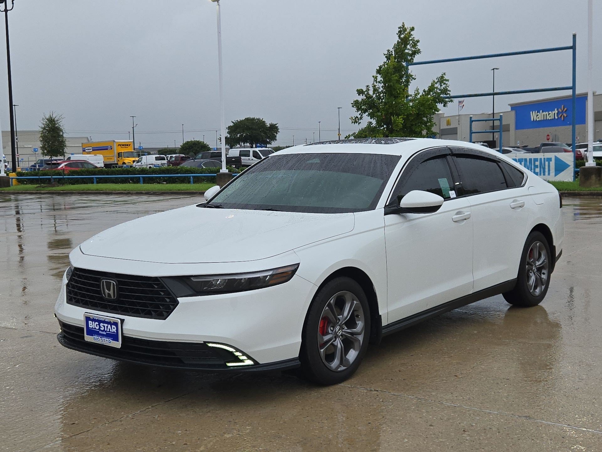 Used 2024 White Honda EX image 7
