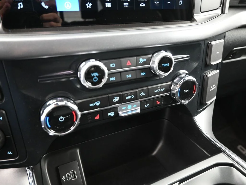 New 2026 Antimatter Blue Metallic Ford XLT image 15