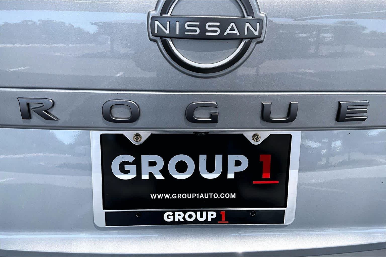 2025 Nissan Rogue SV - Photo 10