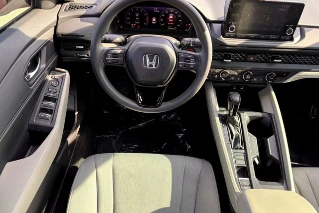 Certified Used 2025 Radiant Red Honda SE image 28