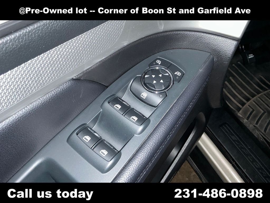 Used 2017 Gold Ford XLT image 16