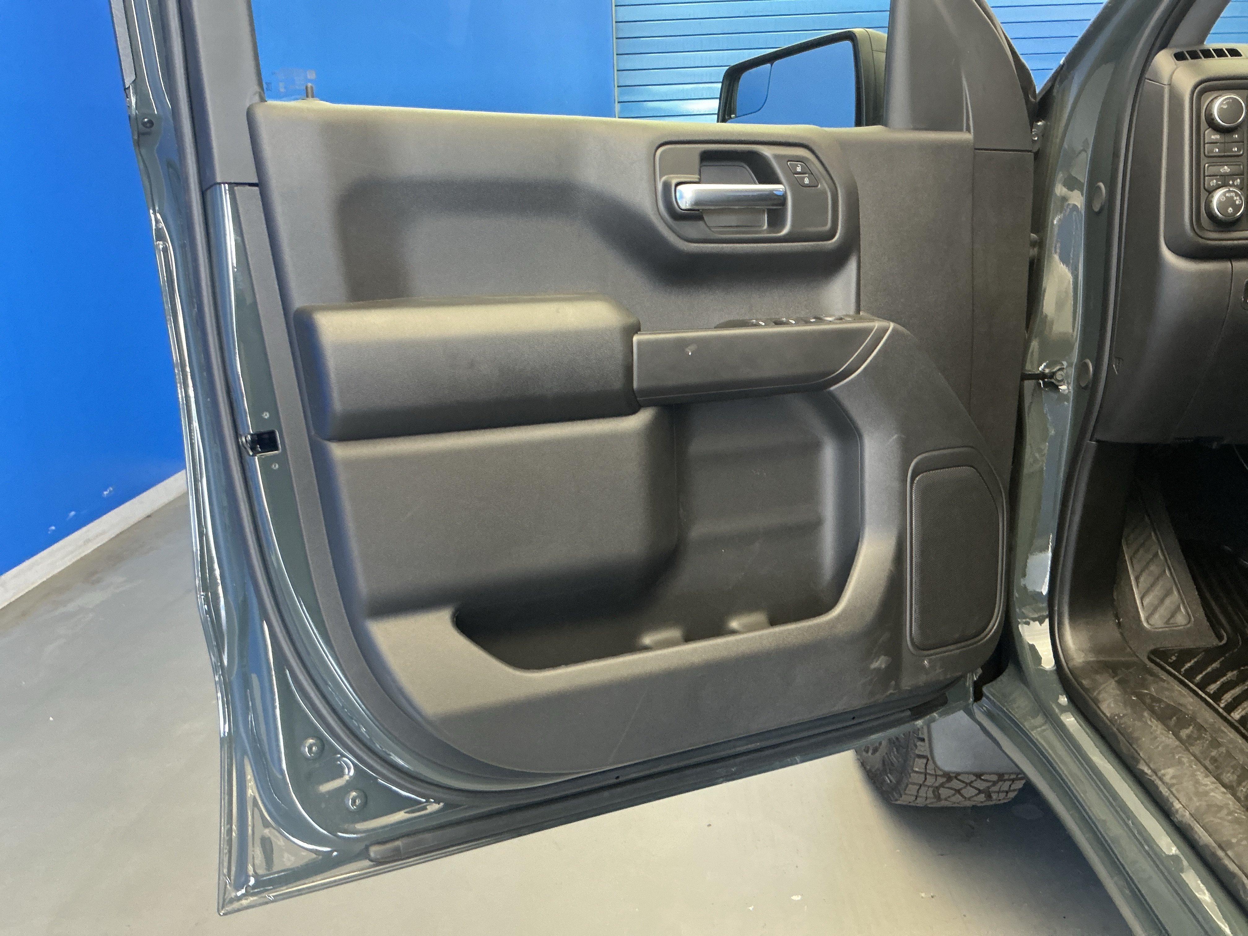 2026 Chevrolet Silverado 1500 Custom Trail Boss - Photo 10