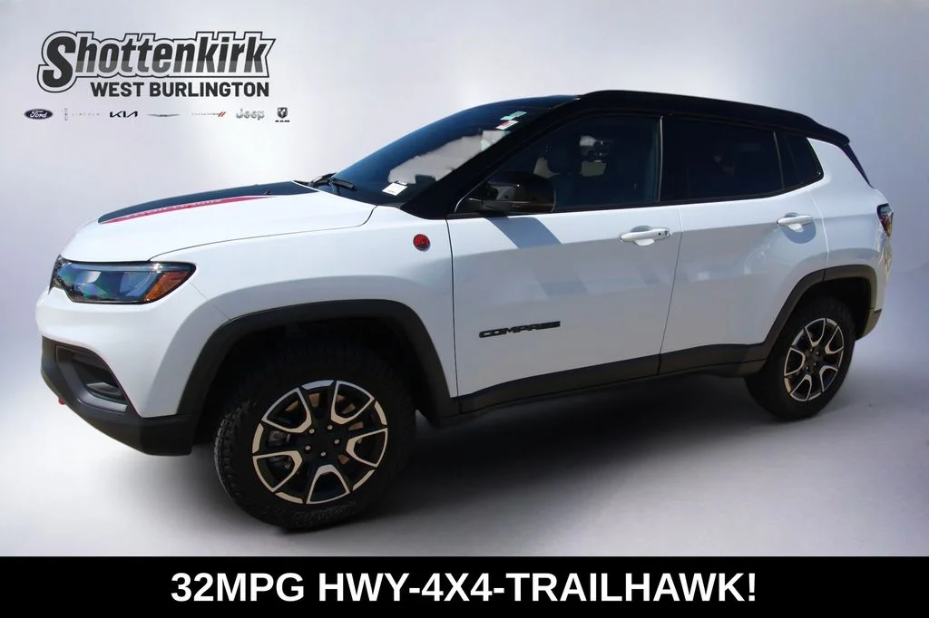 Used 2024 White Jeep Trailhawk image 1