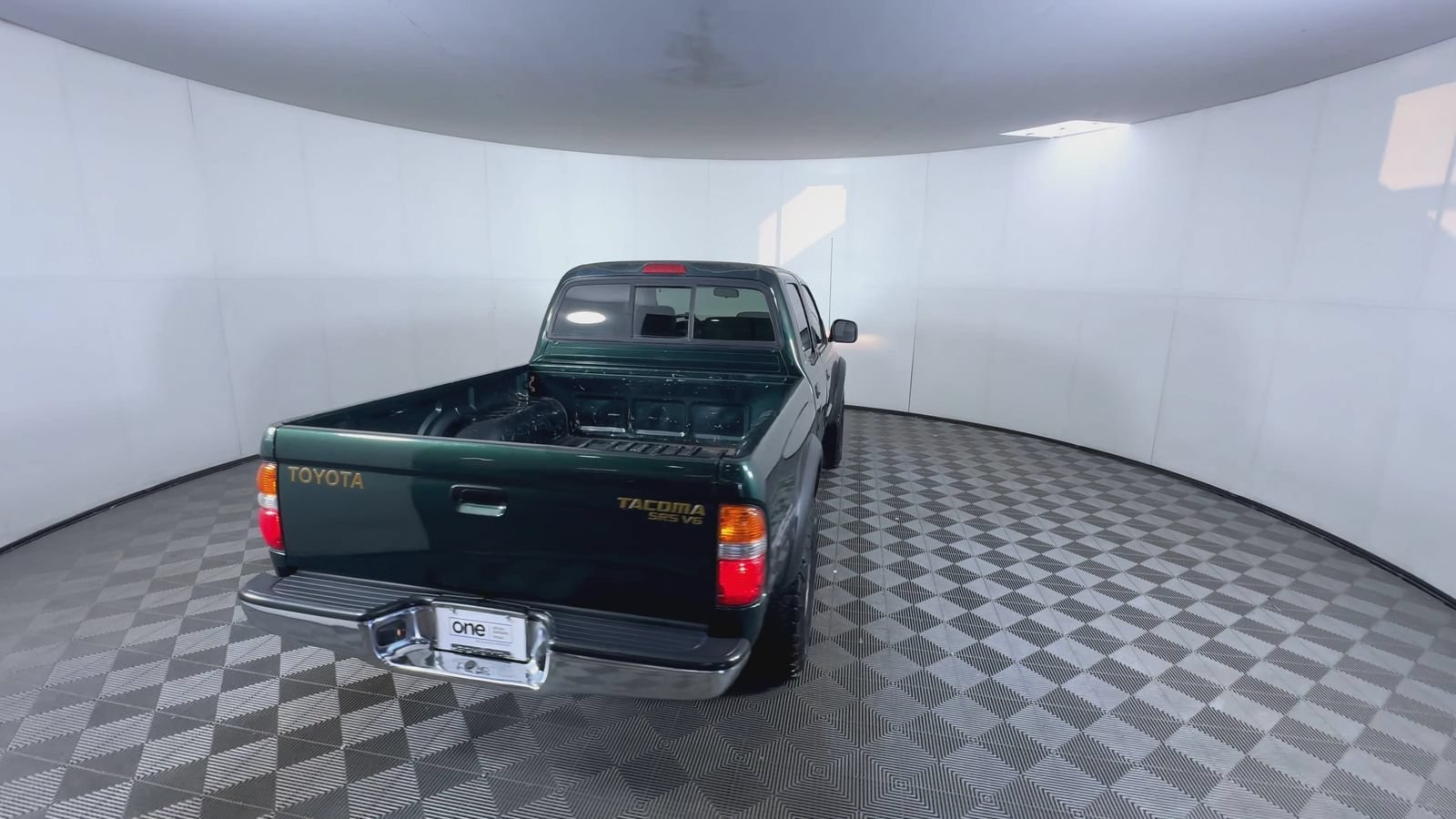 Used 2002 Green Toyota  image 8