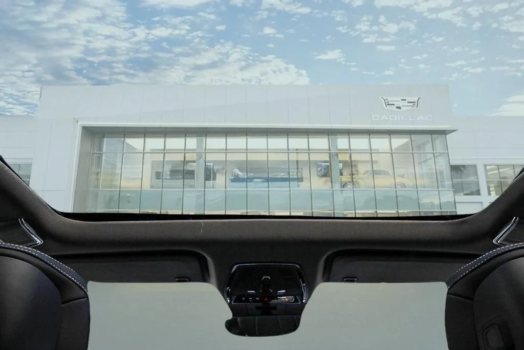 2025 Cadillac OPTIQ Sport 1 - Photo 11