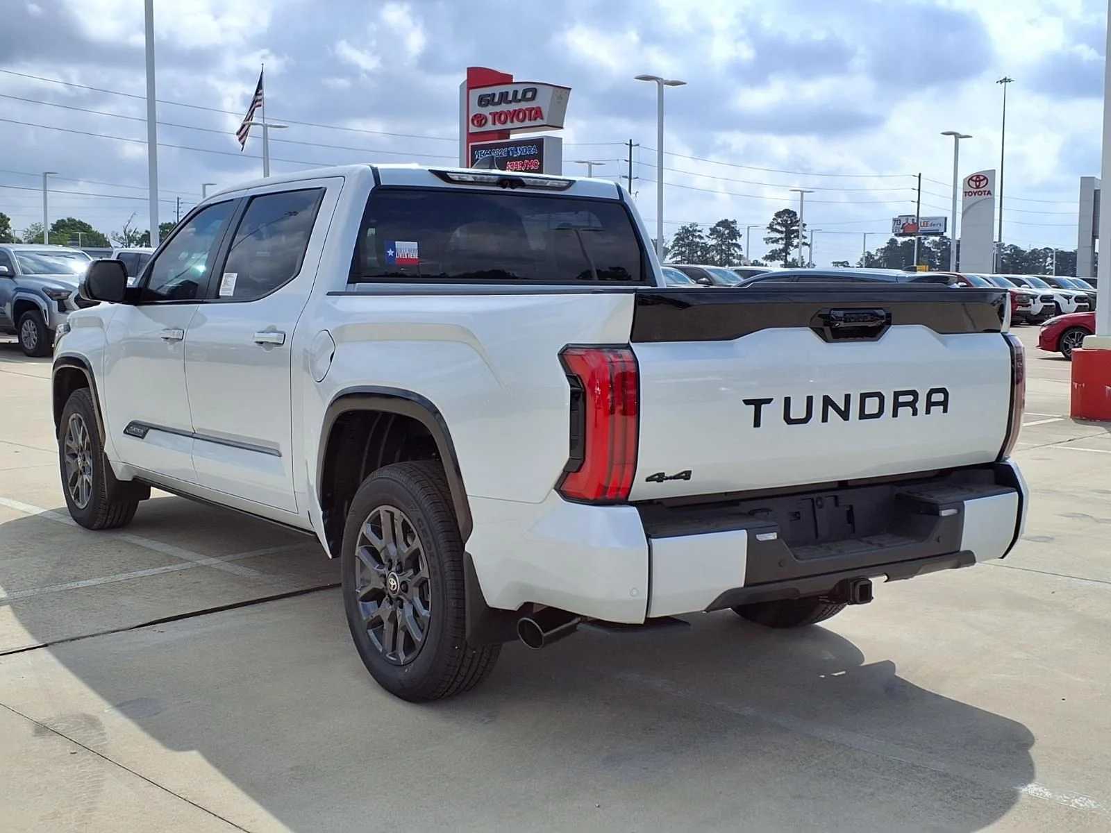New 2026 Off-white Toyota Platinum image 2