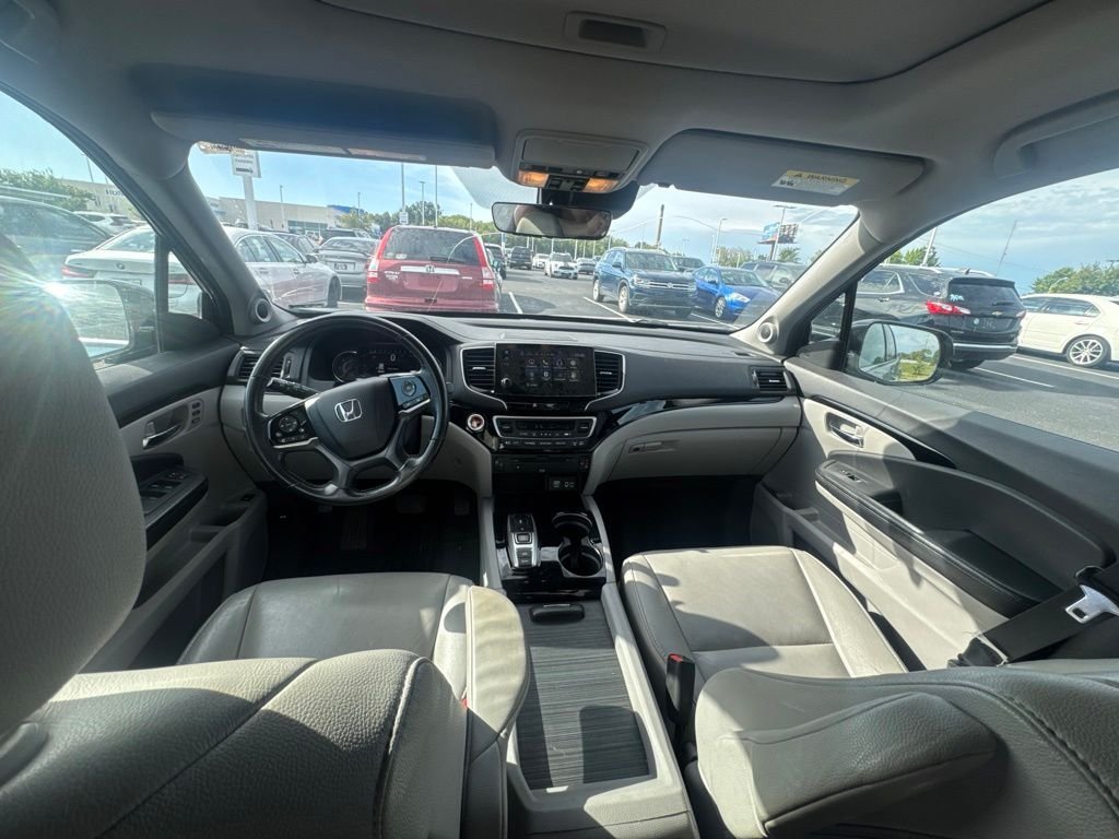 Used 2019 Gray Honda Touring image 10