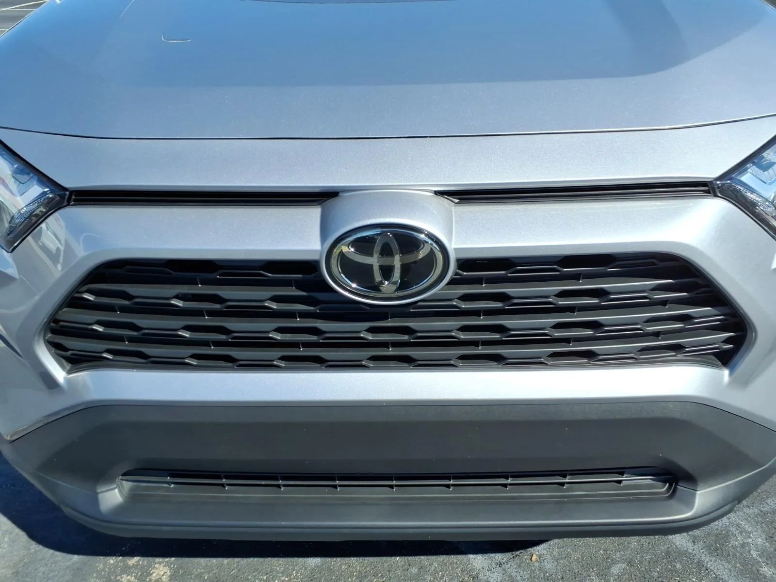 Used 2024 Silver Sky Metallic Toyota LE image 13