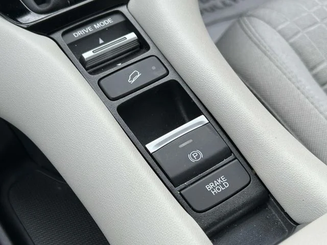 2025 Honda HR-V LX - Photo 27