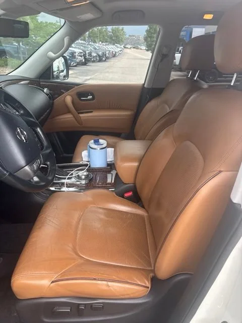 Used 2018 White Nissan Platinum image 7