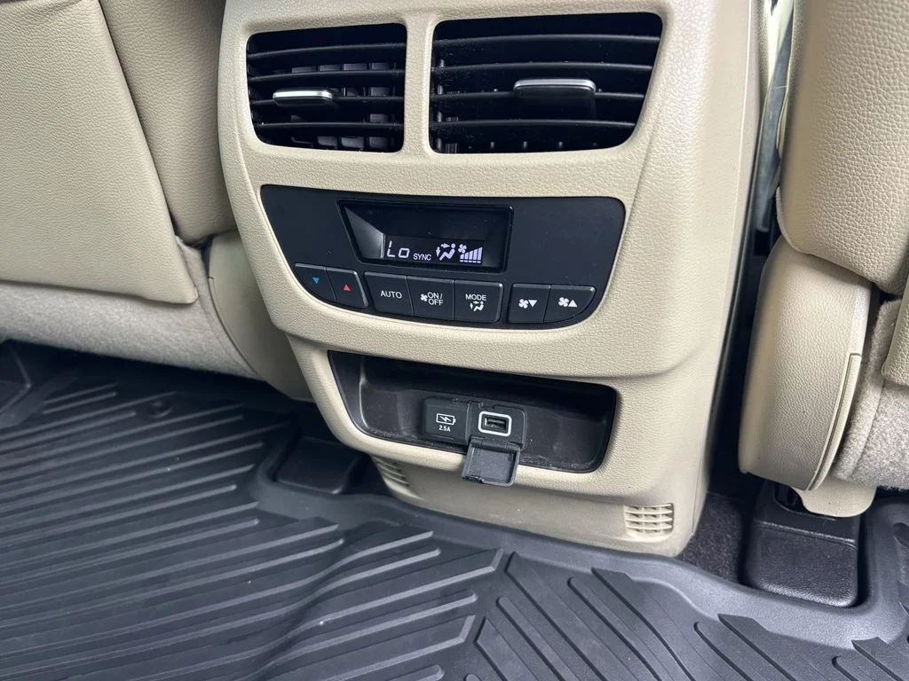 Used 2019 White Acura 3.5L image 24