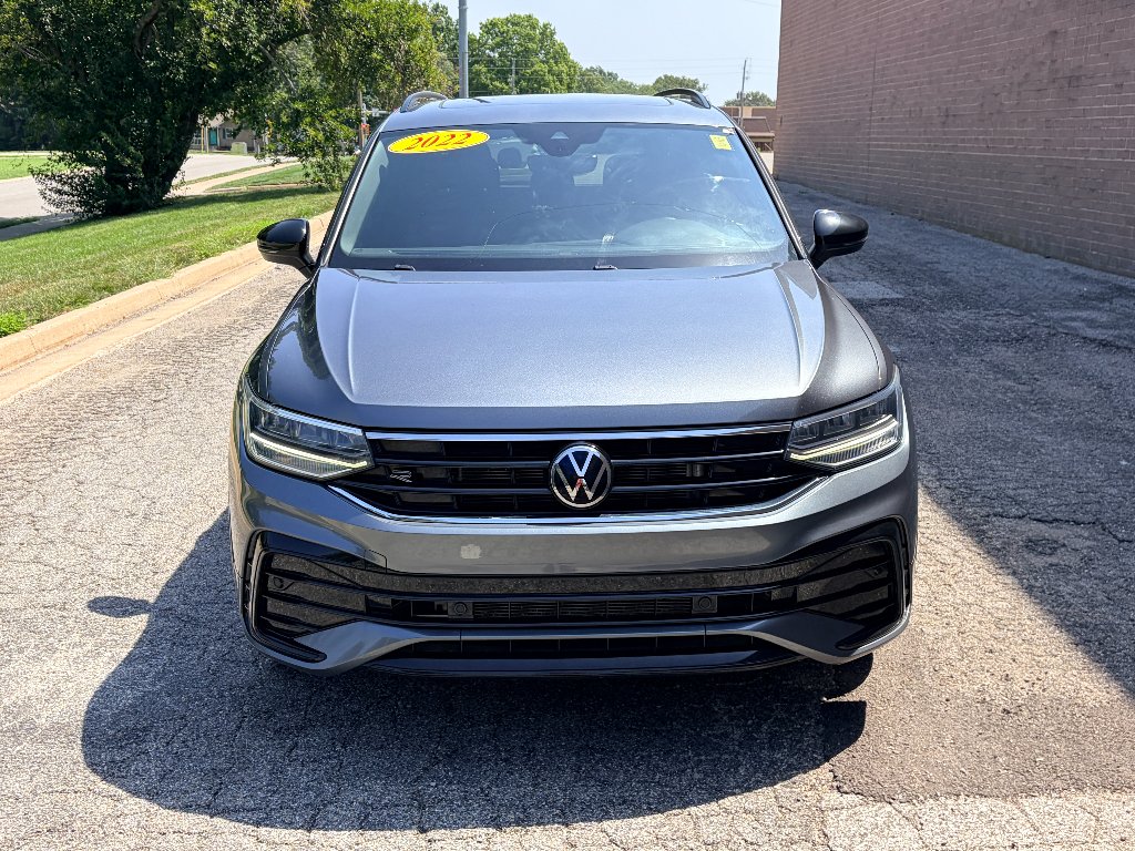 Used 2022 Platinum Gray Metallic Volkswagen SE R-Line Black image 8