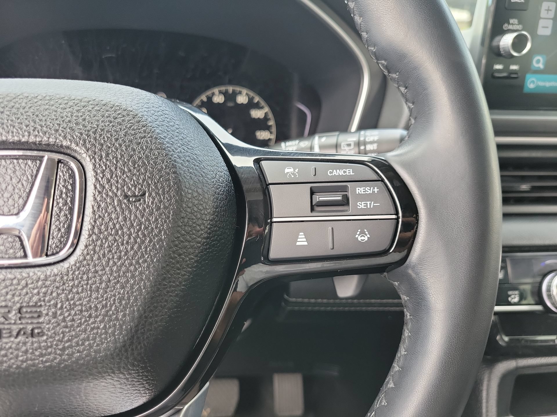 2025 Honda Pilot Touring - Photo 32