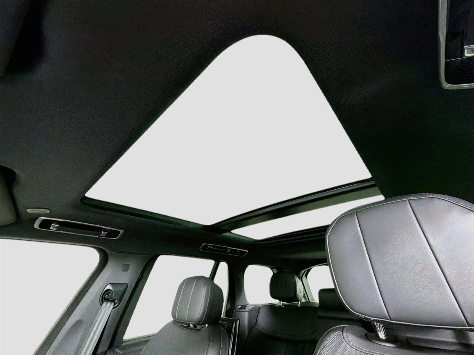 2025 Land Rover Range Rover SE - Photo 20