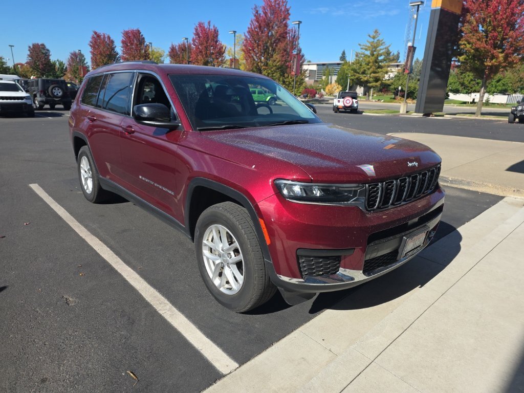 Used 2024 Red Jeep Laredo image 3