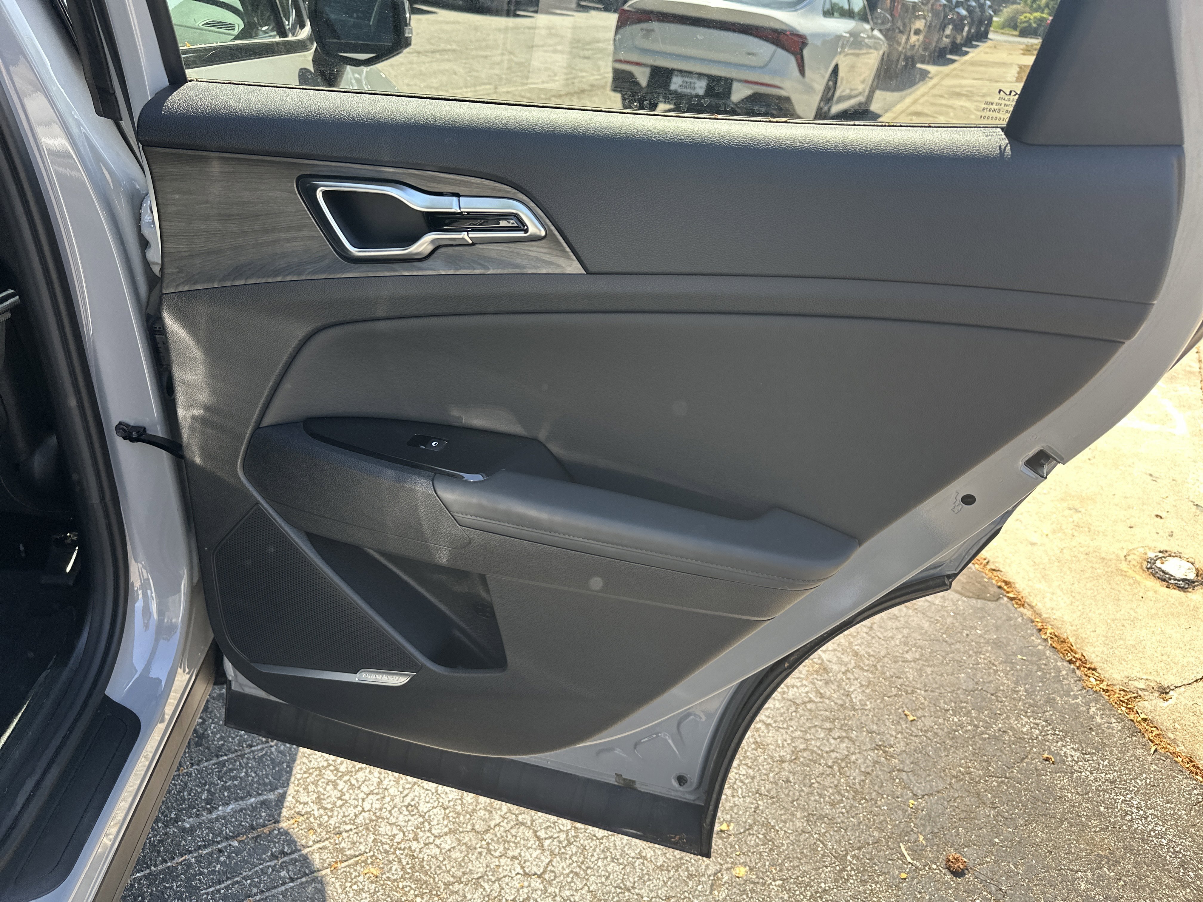 Used 2025 Wolf Gray/Ebony Black Roof Kia X-Pro image 19
