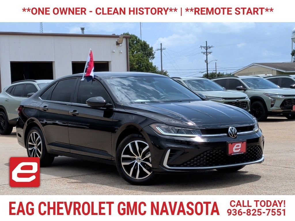 Used 2025  Volkswagen 1.5T SE image 1