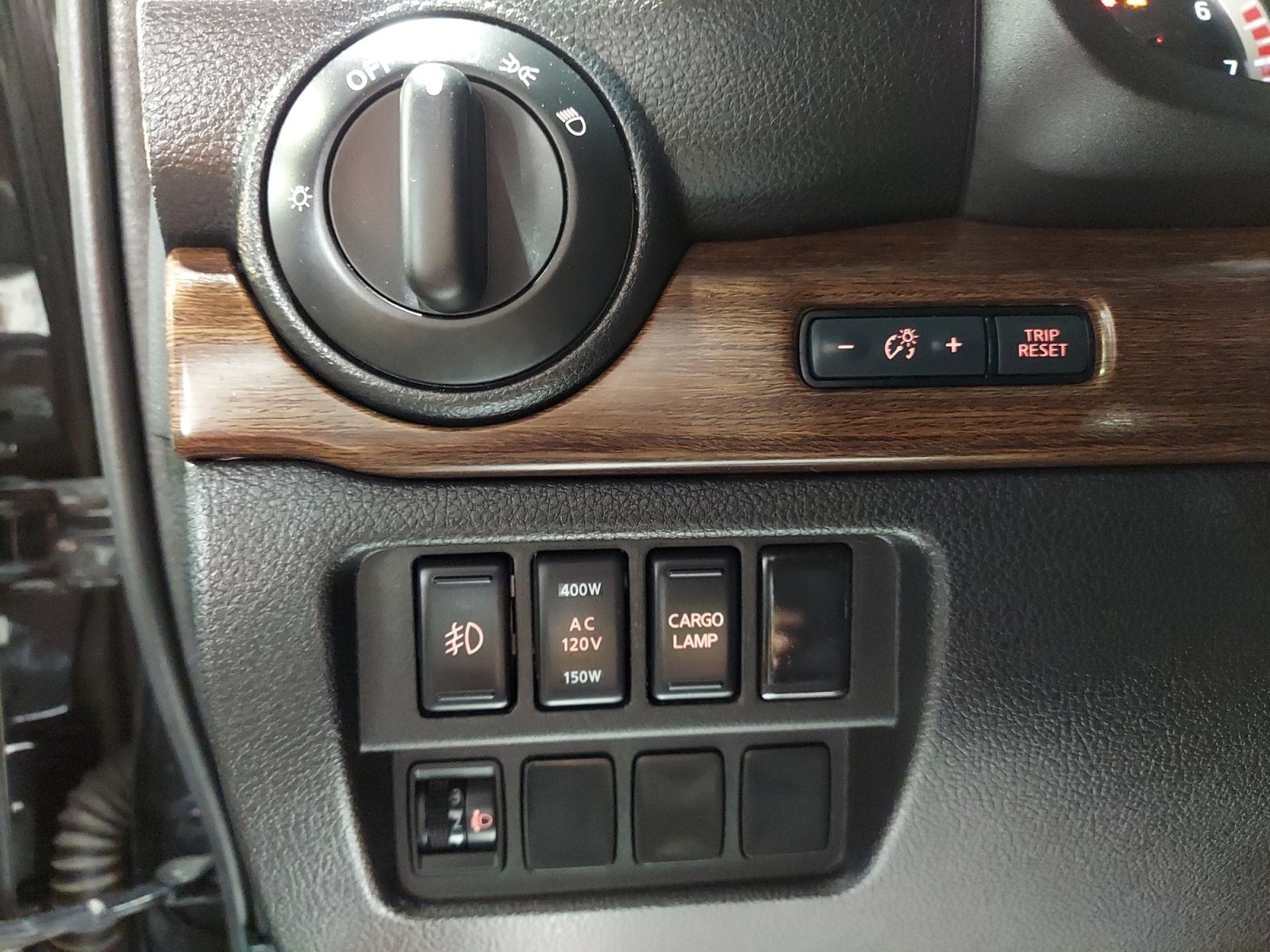 Used 2019 Magnetic Black Metallic Nissan Platinum Reserve image 28