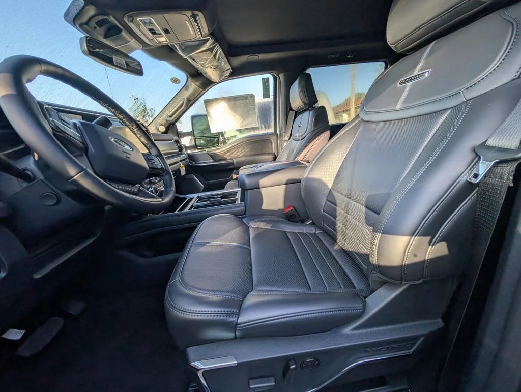 2026 Ford F-250 Super Duty Platinum - Photo 9