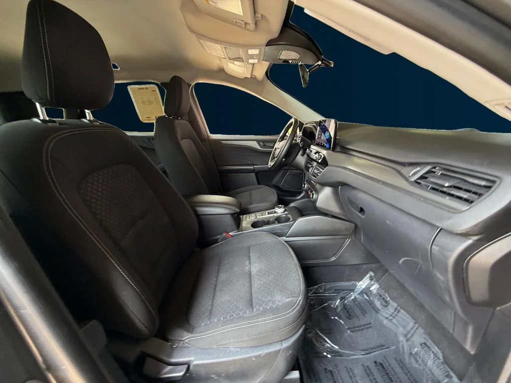 Used 2024 Gray Ford Active image 8