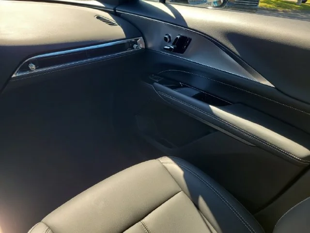 2024 Cadillac LYRIQ Tech - Photo 13