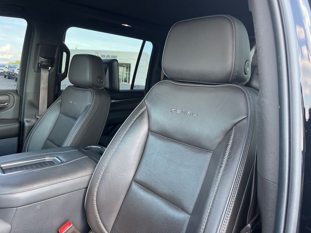 Used 2021 Black GMC Denali image 12