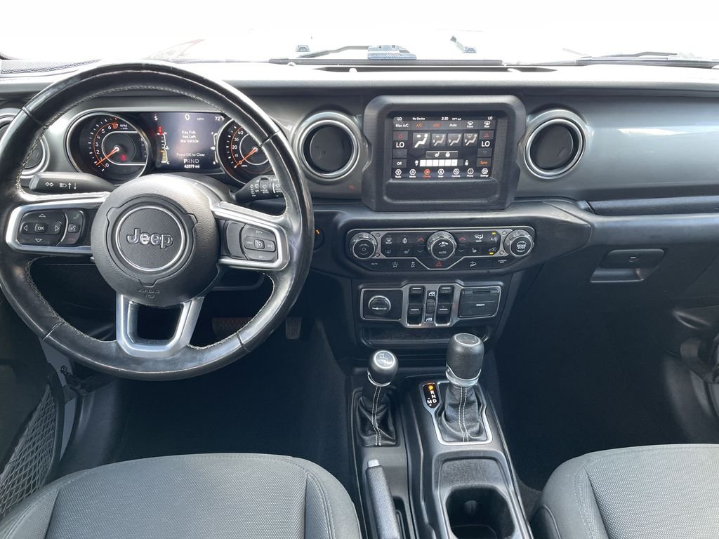 Used 2020 Gray Jeep Unlimited Sahara image 14