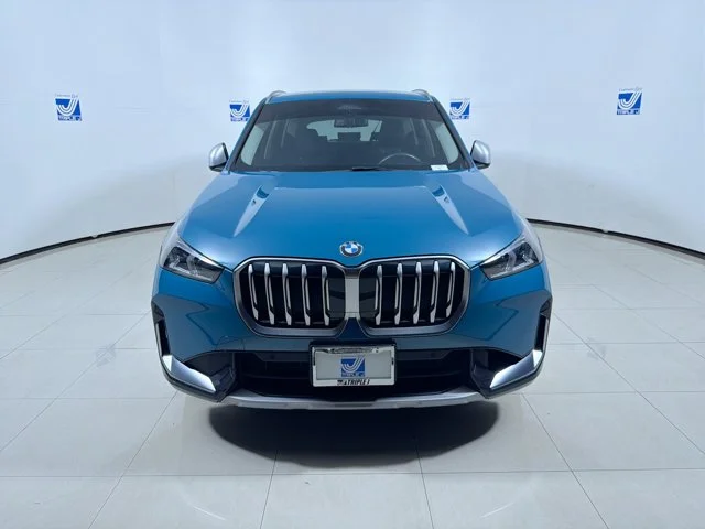 Used 2023 Blue BMW xDrive28i image 16