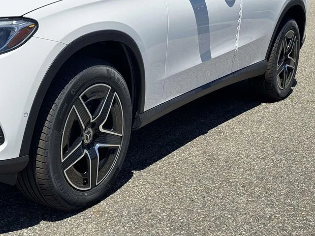 New 2026 White Mercedes-Benz GLC 300 image 13