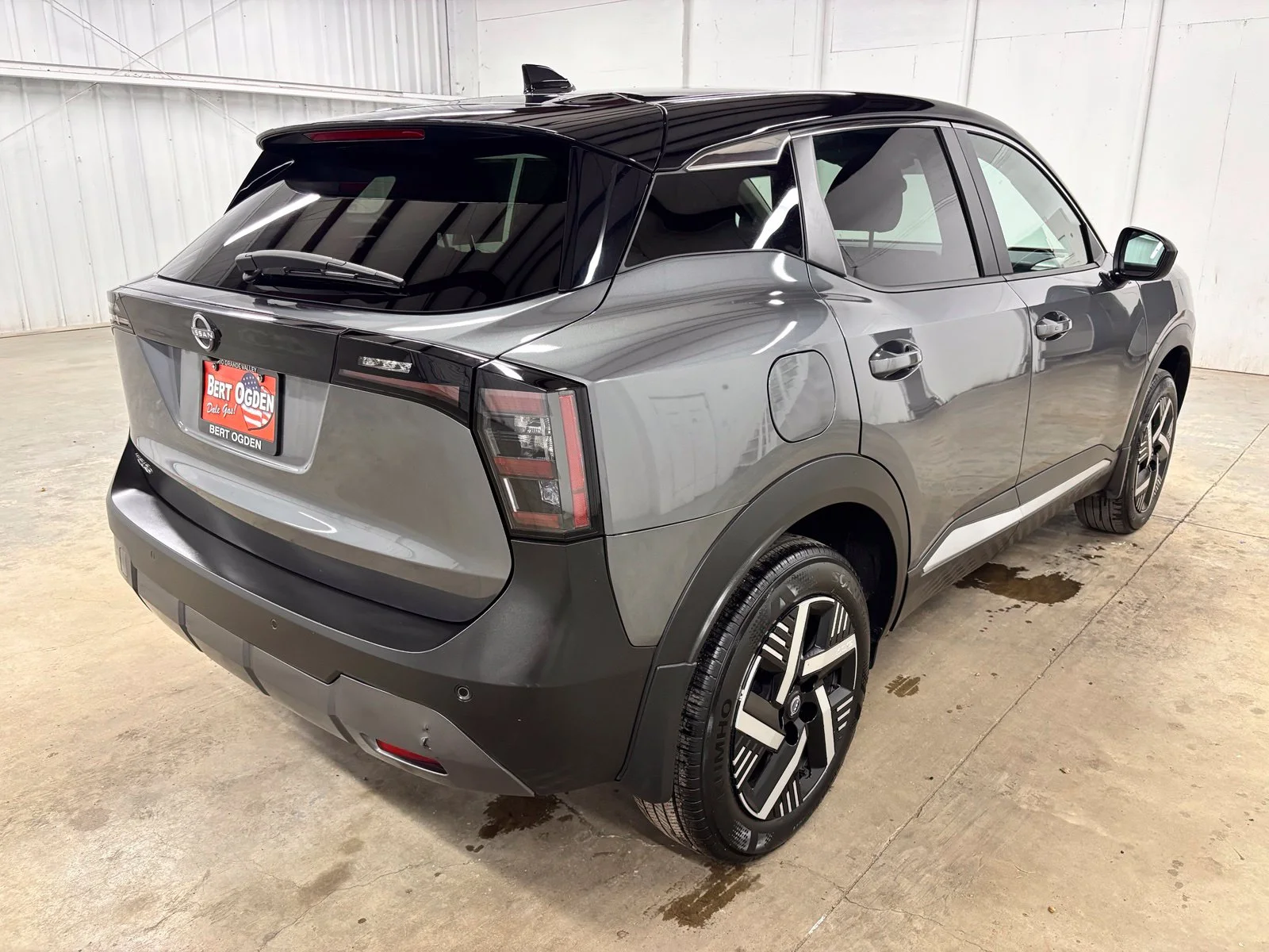 Used 2025 Gray Nissan SV image 6