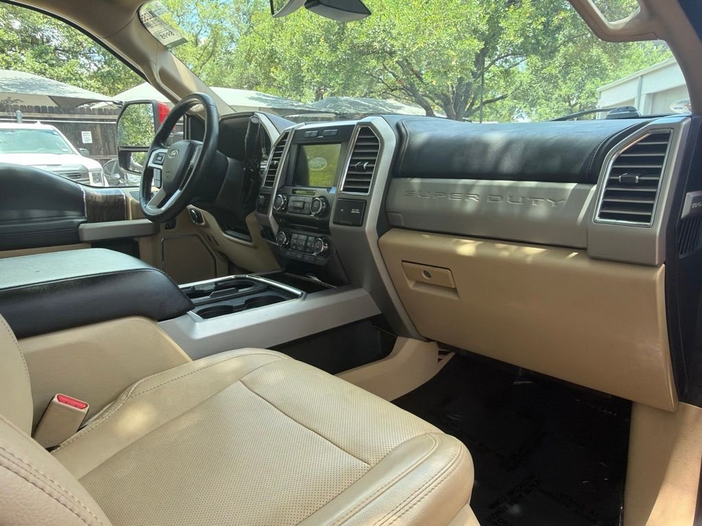 Used 2017 Red Ford Lariat image 29