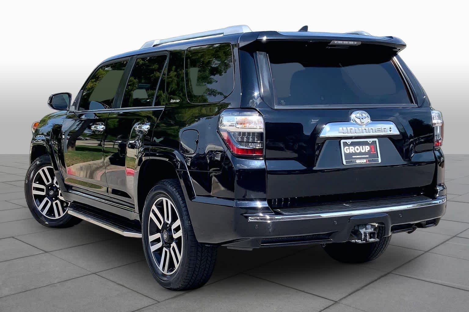 Used 2018 Midnight Black Metallic Toyota Limited image 12
