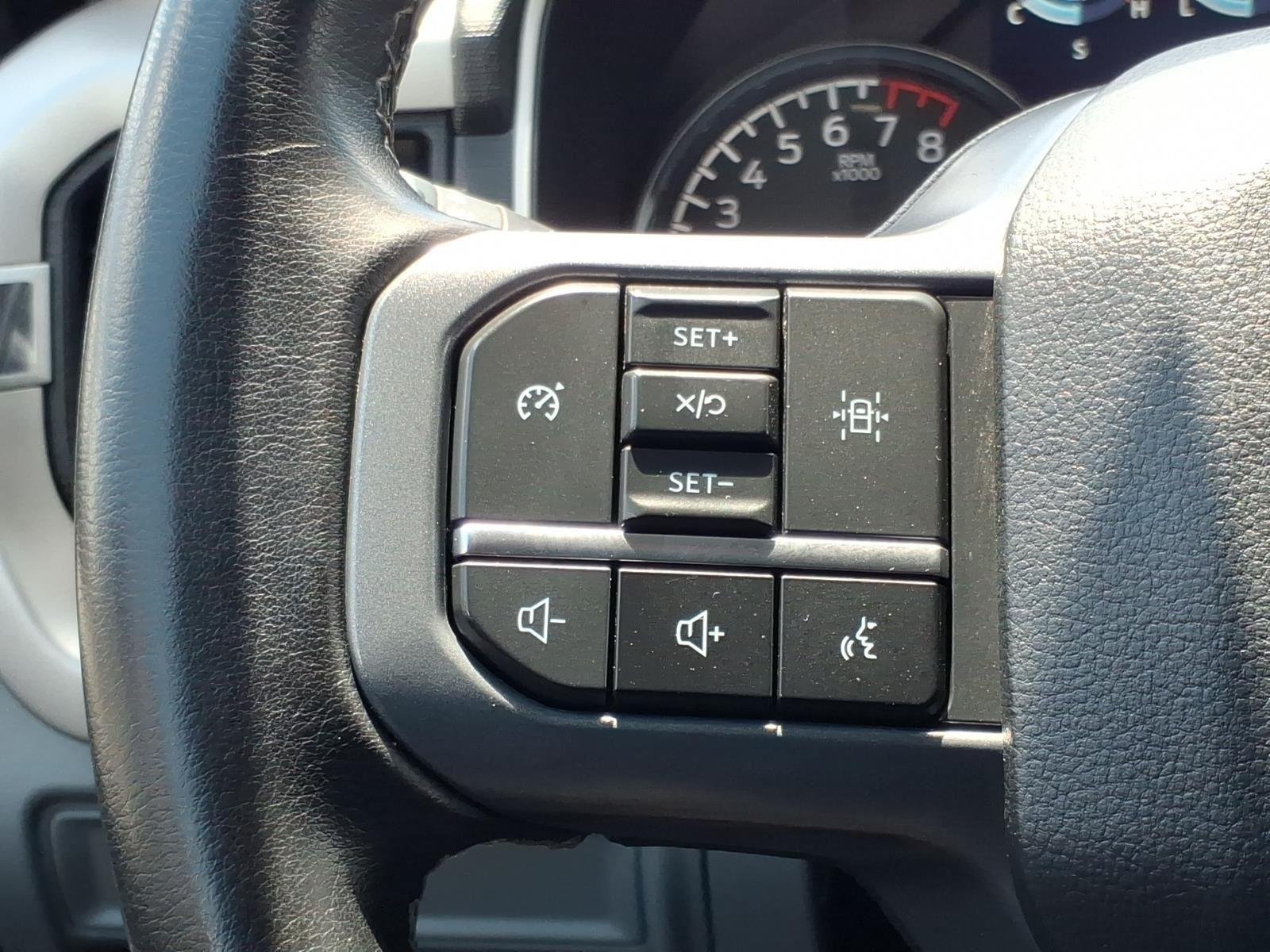 Used 2023 Iconic Silver Metallic Ford XLT image 26