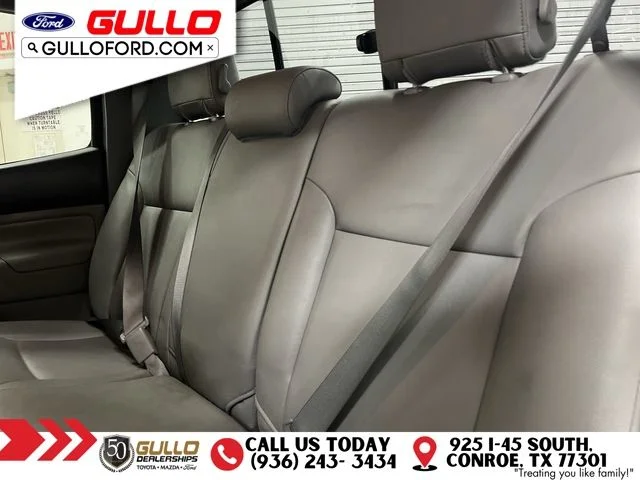 Used 2014 Black Toyota Base image 13