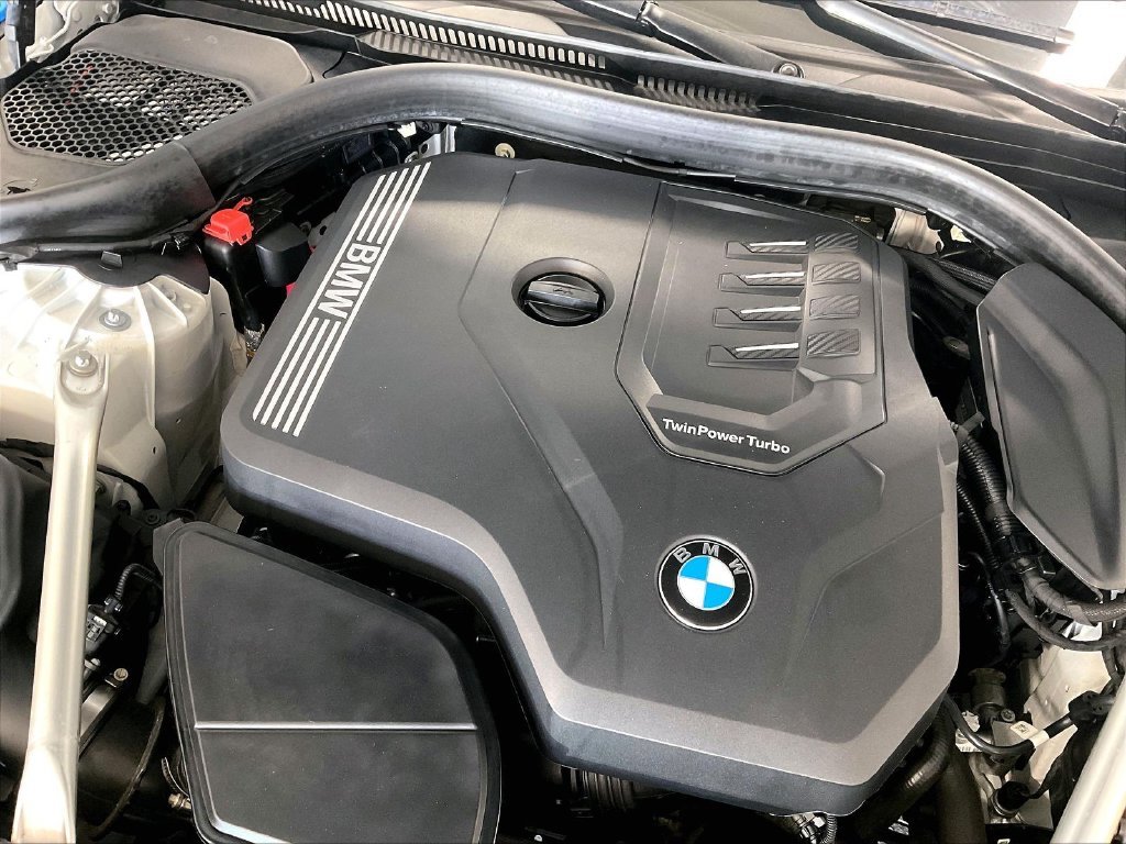 Used 2023 Alpine White BMW 530i xDrive image 35