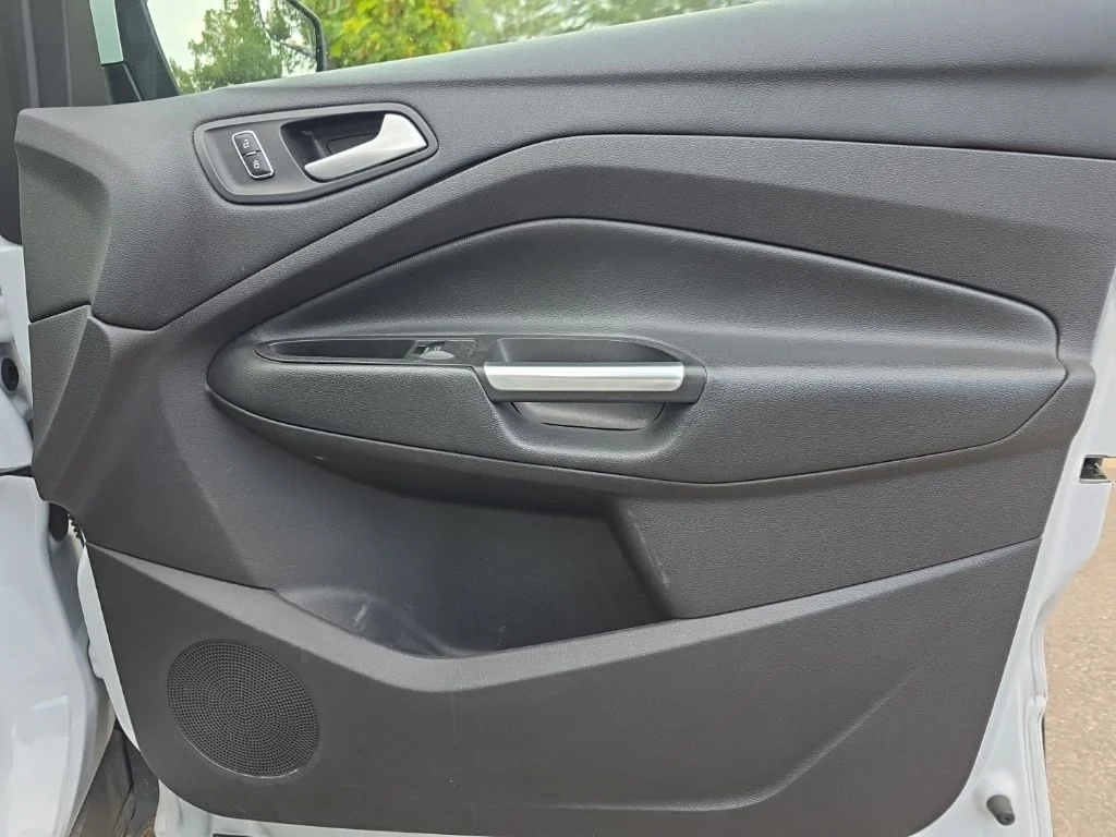 Used 2015 Oxford White Ford SE image 22