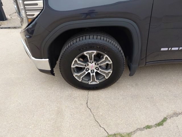 Used 2025 Titanium Rush Metallic GMC SLT image 35