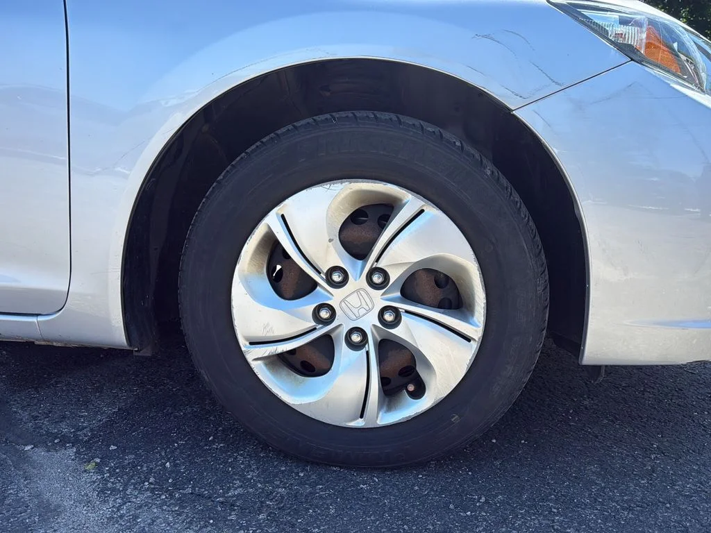 Used 2015  Honda LX image 10