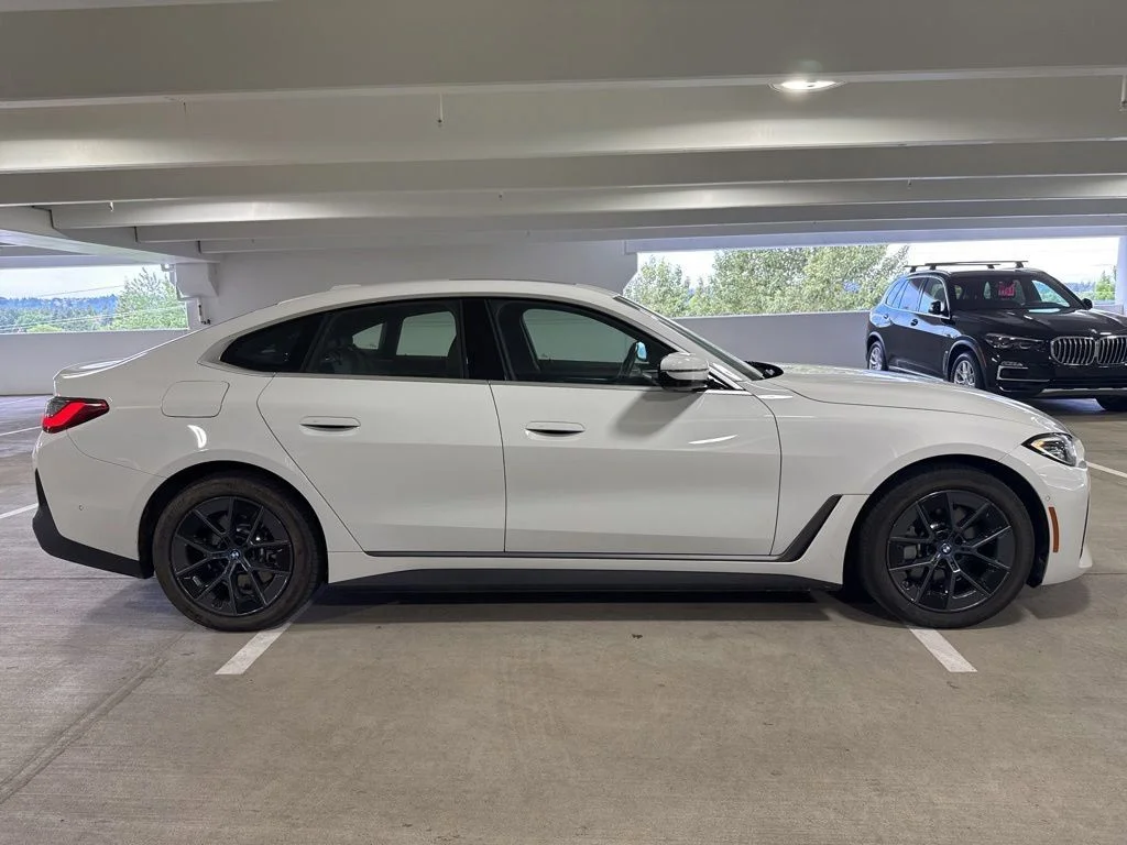 Used 2023 Alpine White BMW eDrive40 image 4