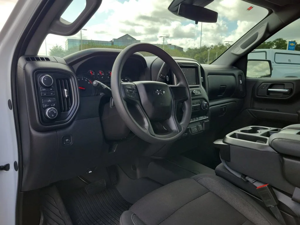 2024 Chevrolet Silverado 1500 Custom - Photo 10