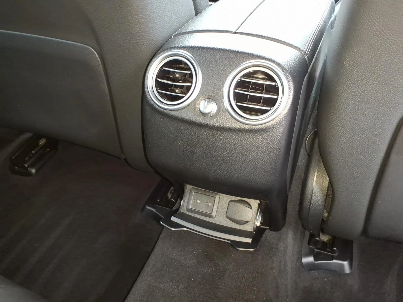 Used 2023 Black Mercedes-Benz GLC 300 image 28