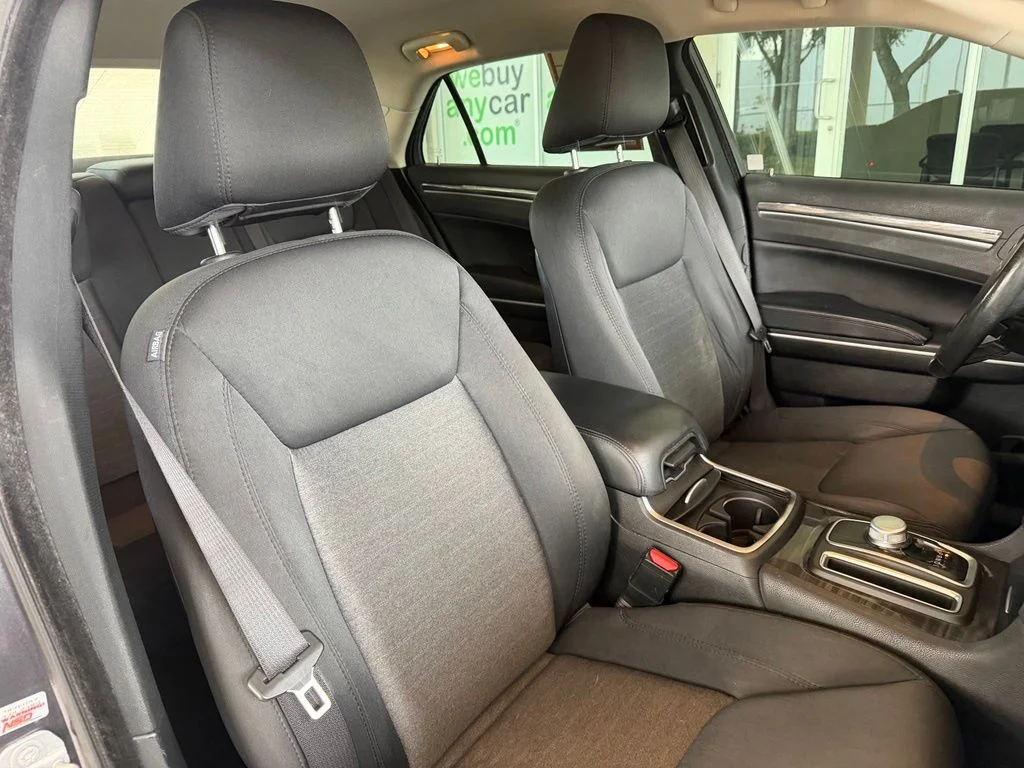 Used 2019 Gray Chrysler Touring image 22