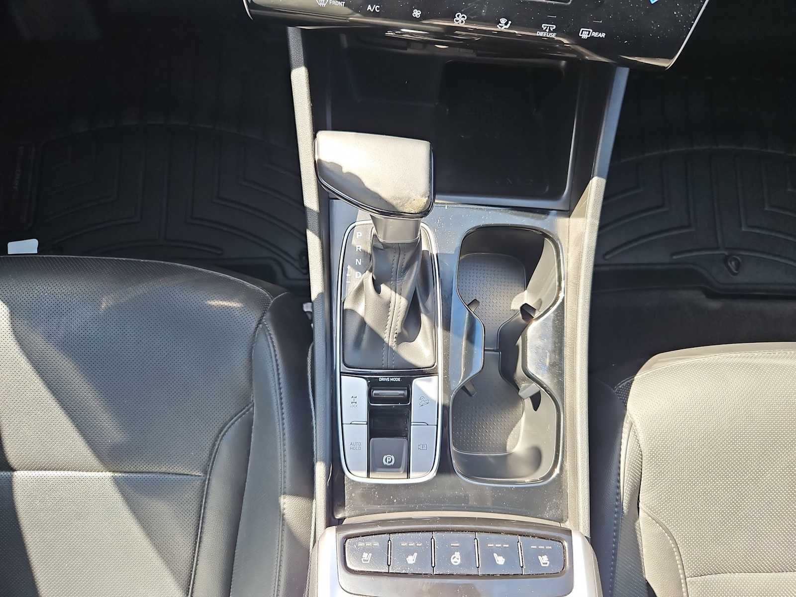 Used 2024 Atlas White Hyundai Limited image 18