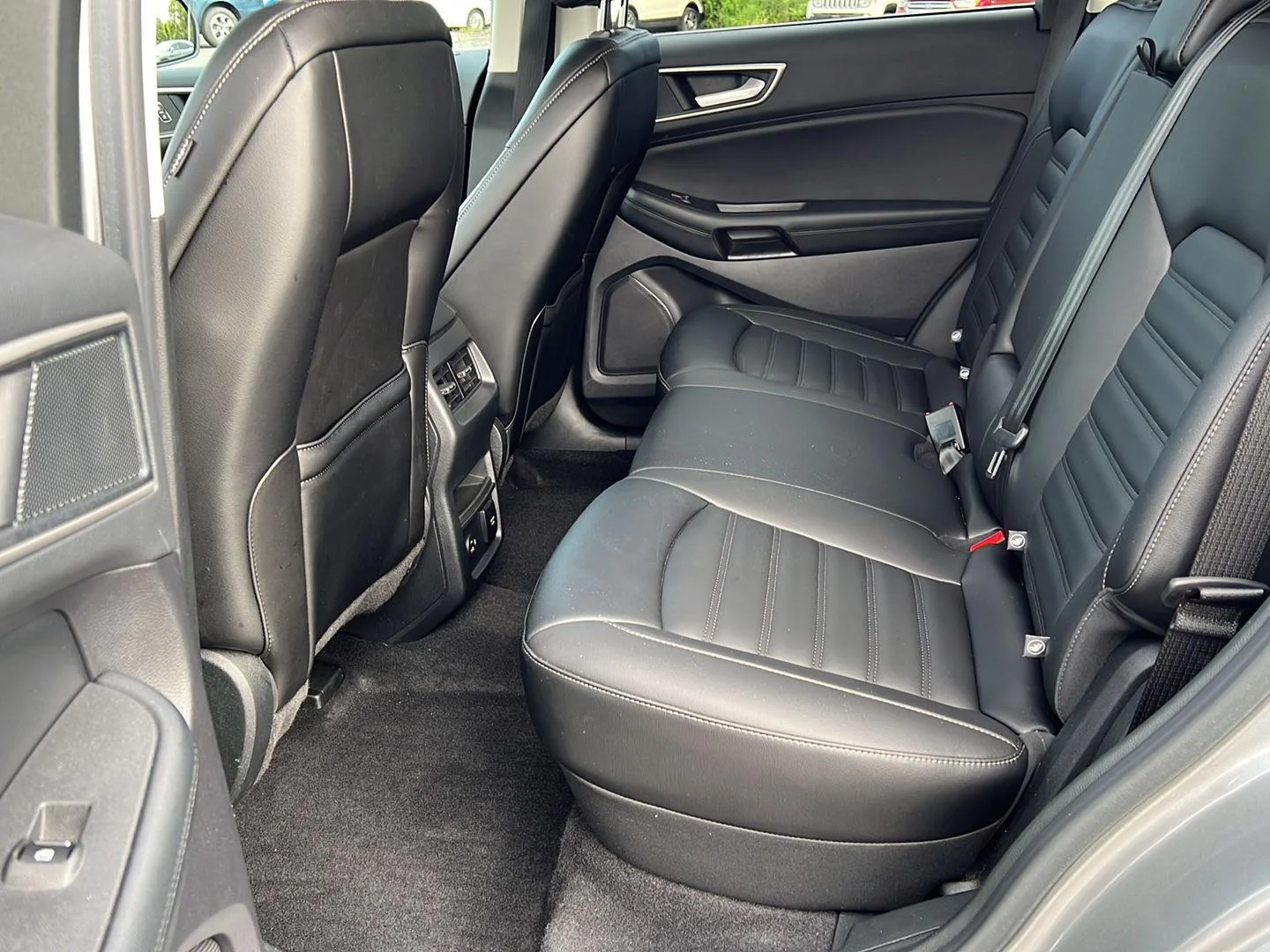 Used 2021 Iconic Silver Ford SEL image 15